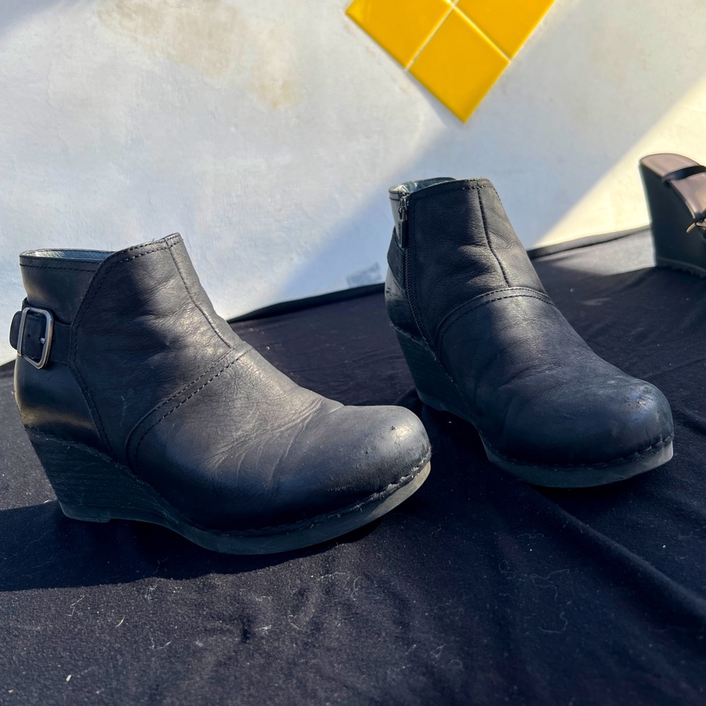 Black Boots